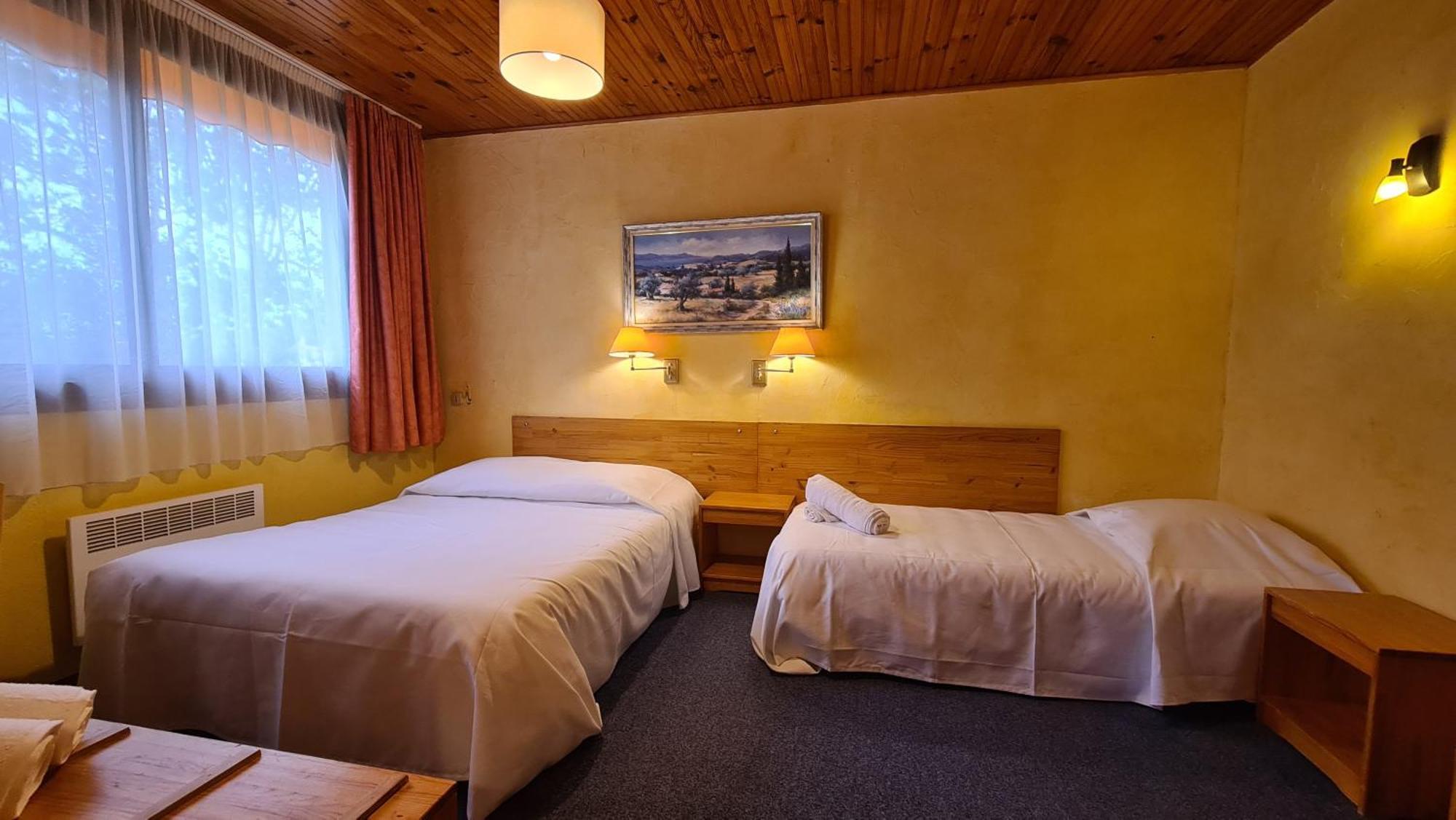 Angeprovence Hotel Saint-Etienne-les-Orgues Ngoại thất bức ảnh