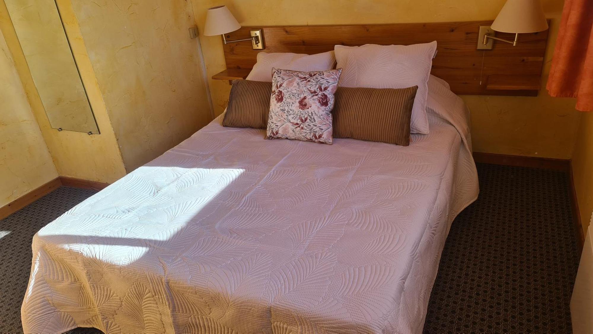 Angeprovence Hotel Saint-Etienne-les-Orgues Ngoại thất bức ảnh